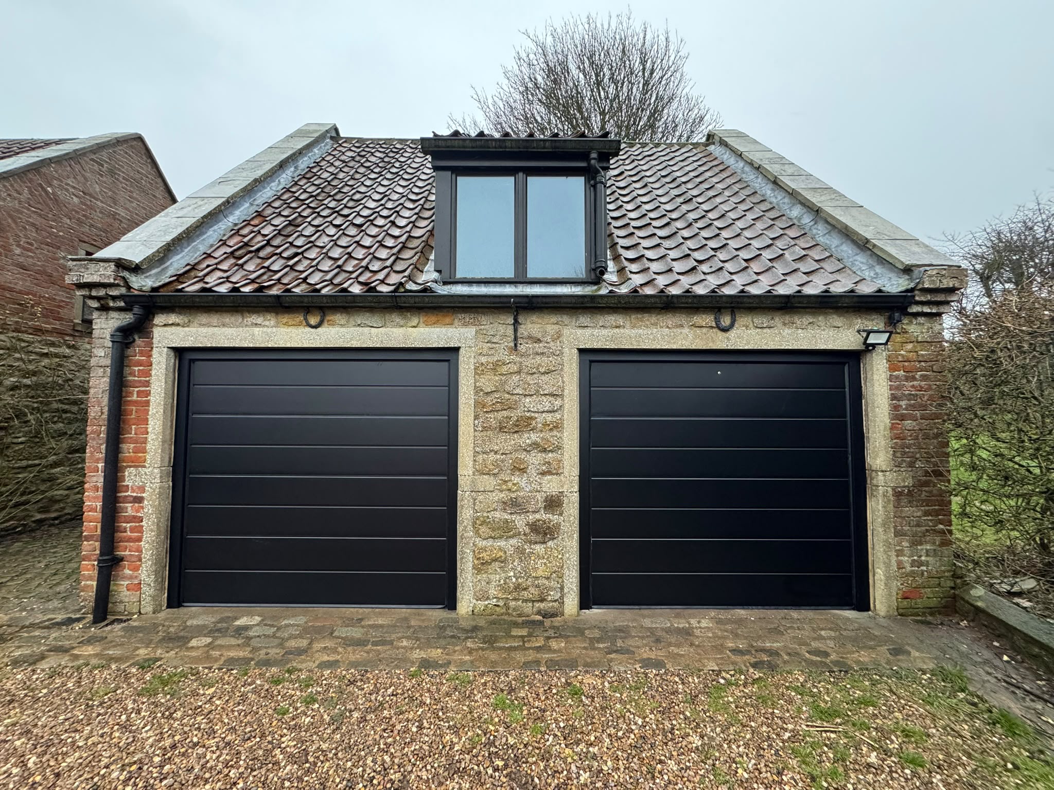 Recent garage door installation Hull